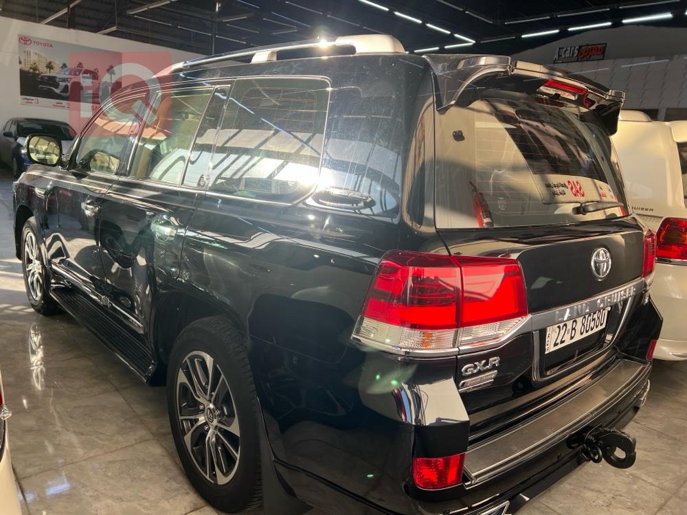 تويوتا لاندكروزر